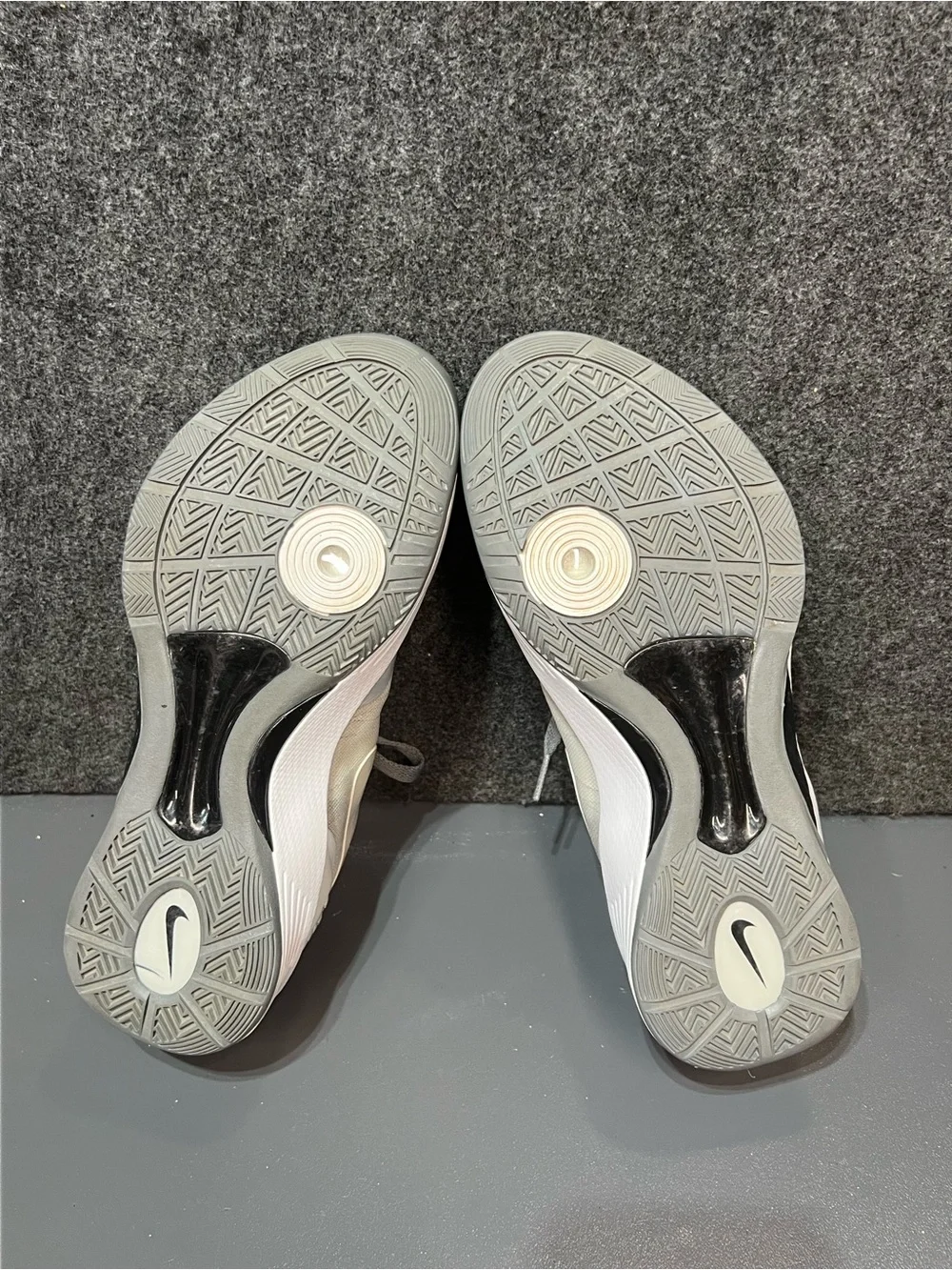 Nike Volley Zoom Hyperspike Women’s Size 8